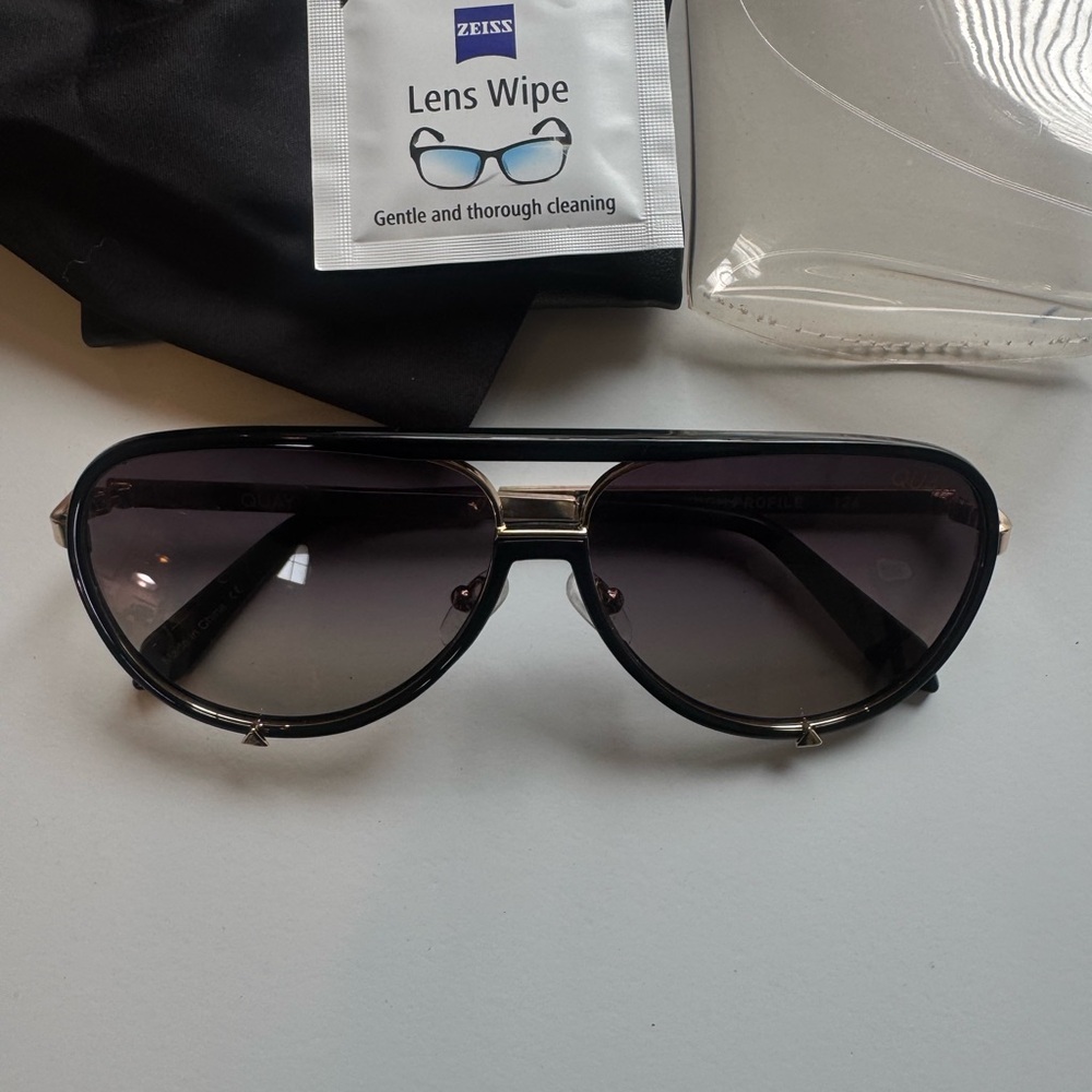 QUAY HIGH PROFILE Polarized Black Aviator Sunglasses